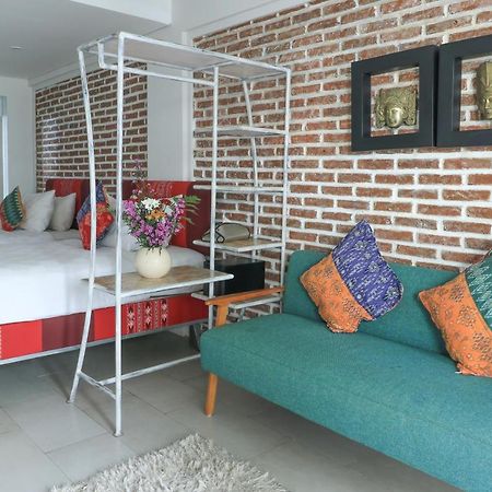 Base Guest House Canggu Екстериор снимка