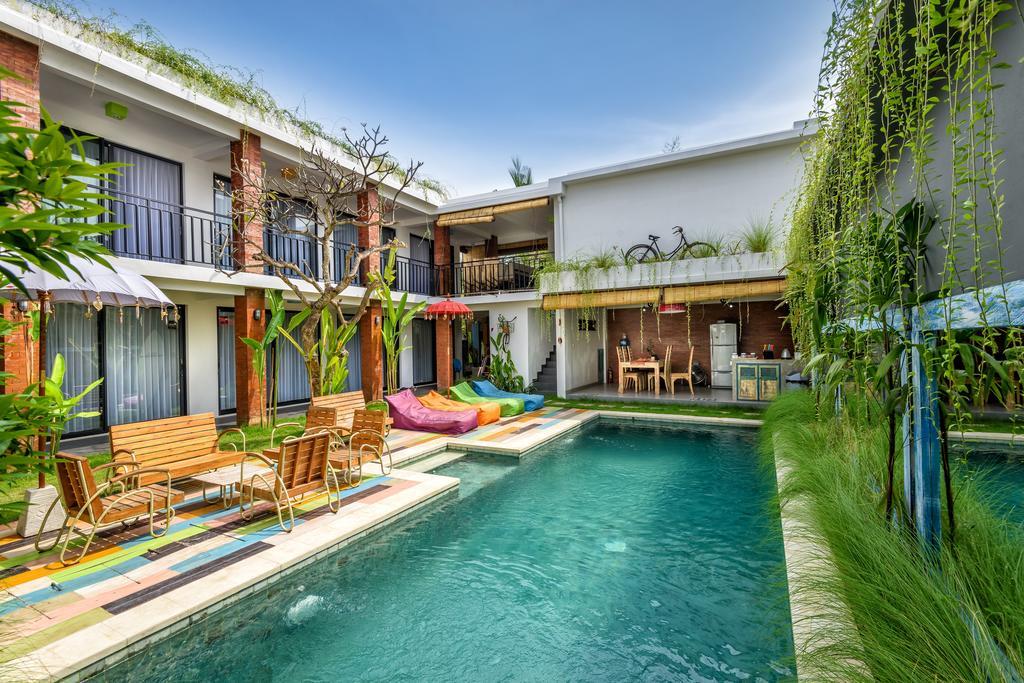 Base Guest House Canggu Екстериор снимка