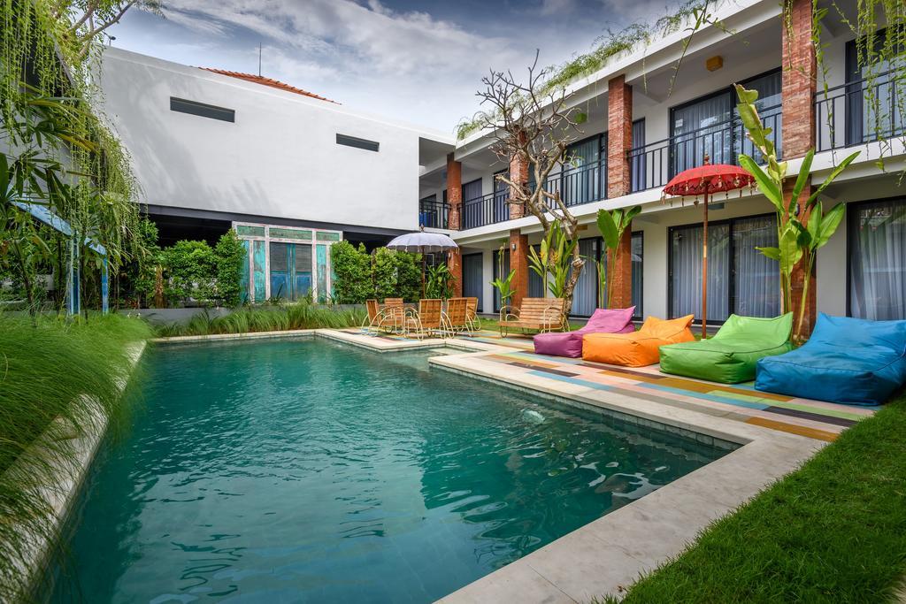 Base Guest House Canggu Екстериор снимка